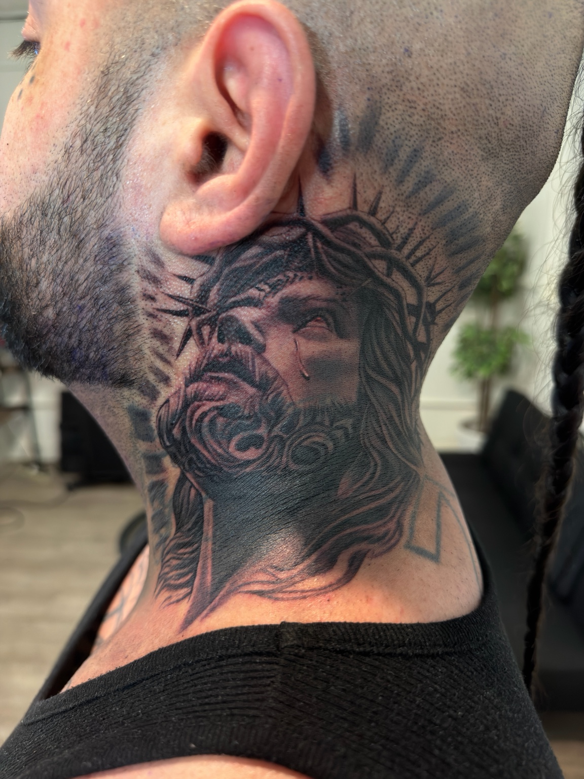 Jesus — neck portrait
